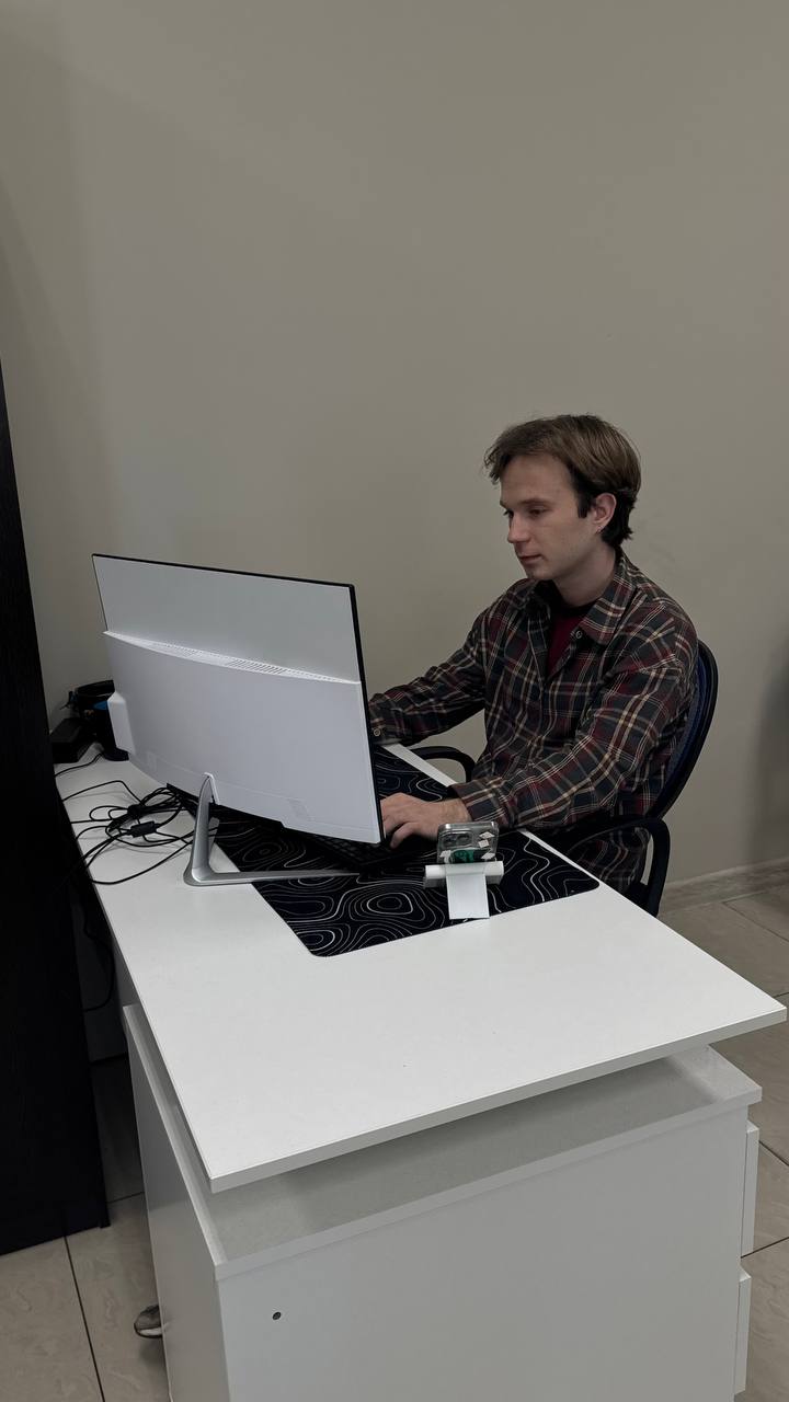 Сотрудник IT-RUSH за работой